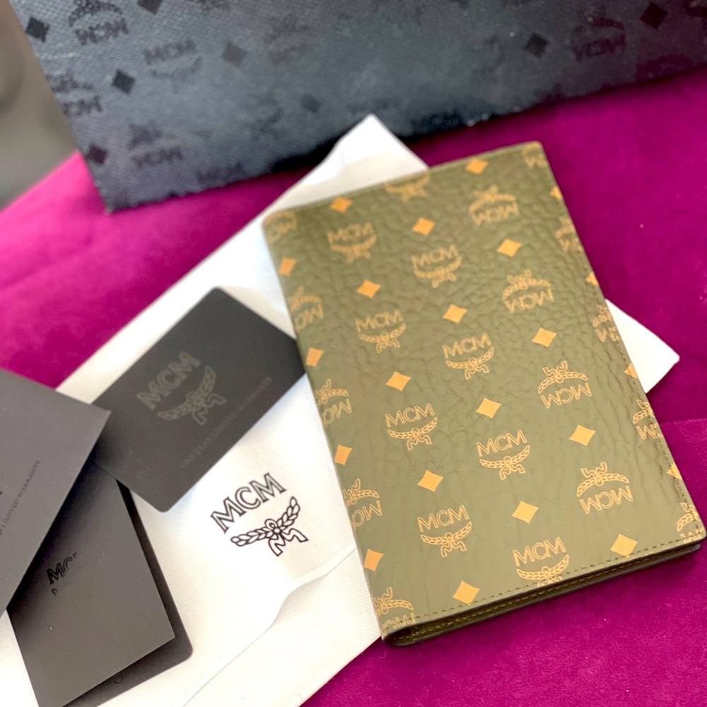 MCM Passport Holder/Wallet in Visetos